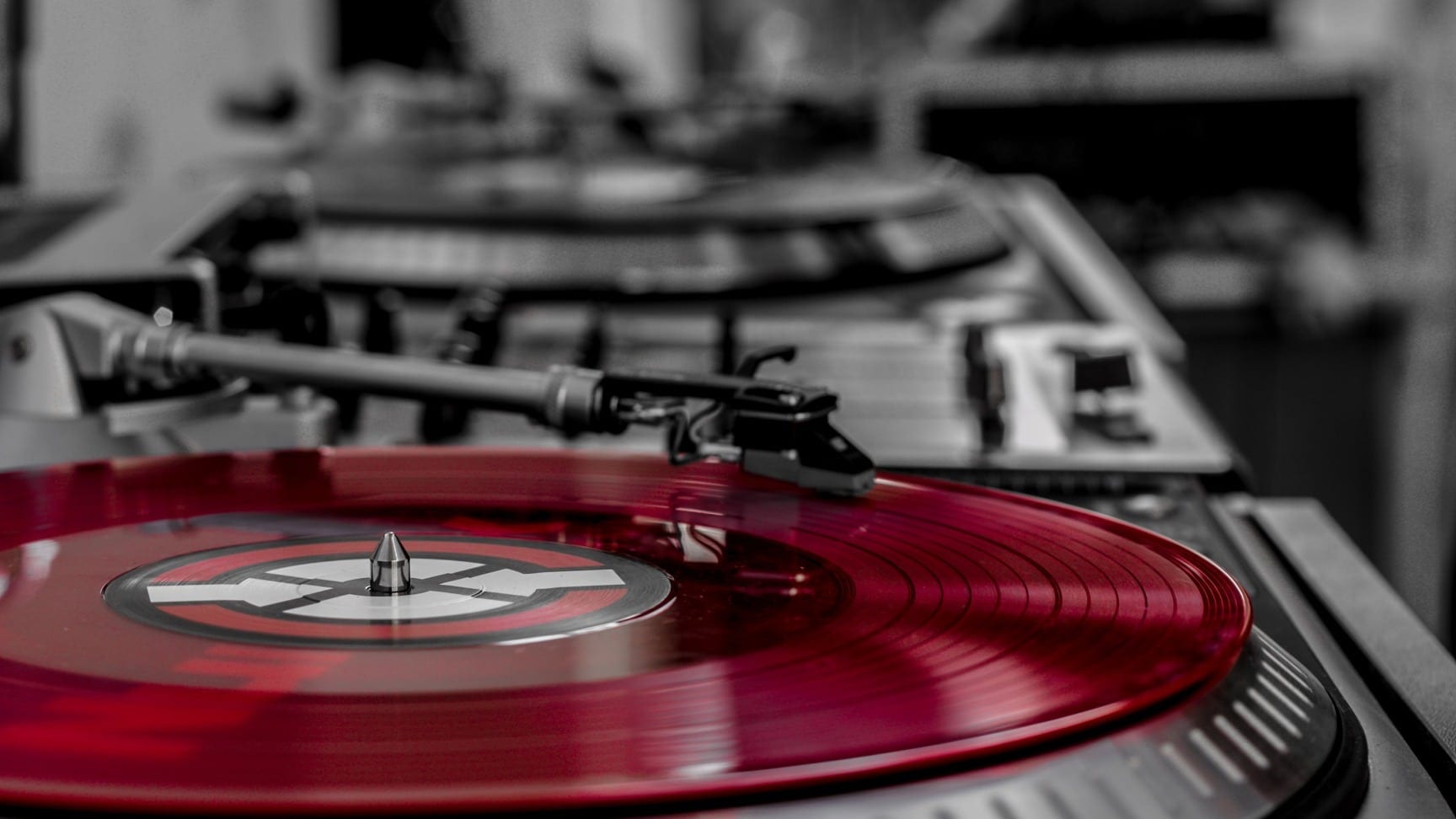 numarkfrostbitedjvinylred DAK Industries